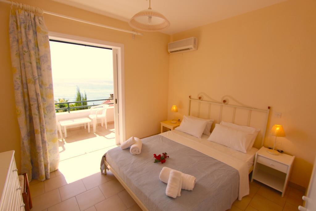 Corfu Glyfada Menigos Beach Apartments Экстерьер фото