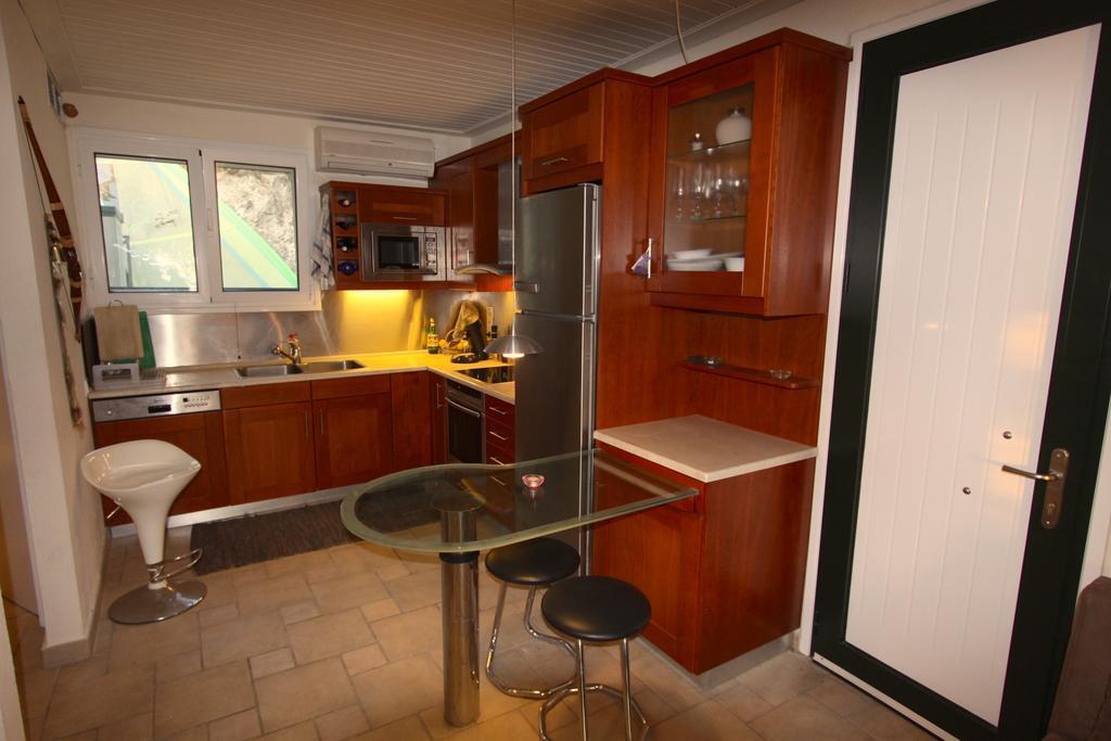 Corfu Glyfada Menigos Beach Apartments Экстерьер фото