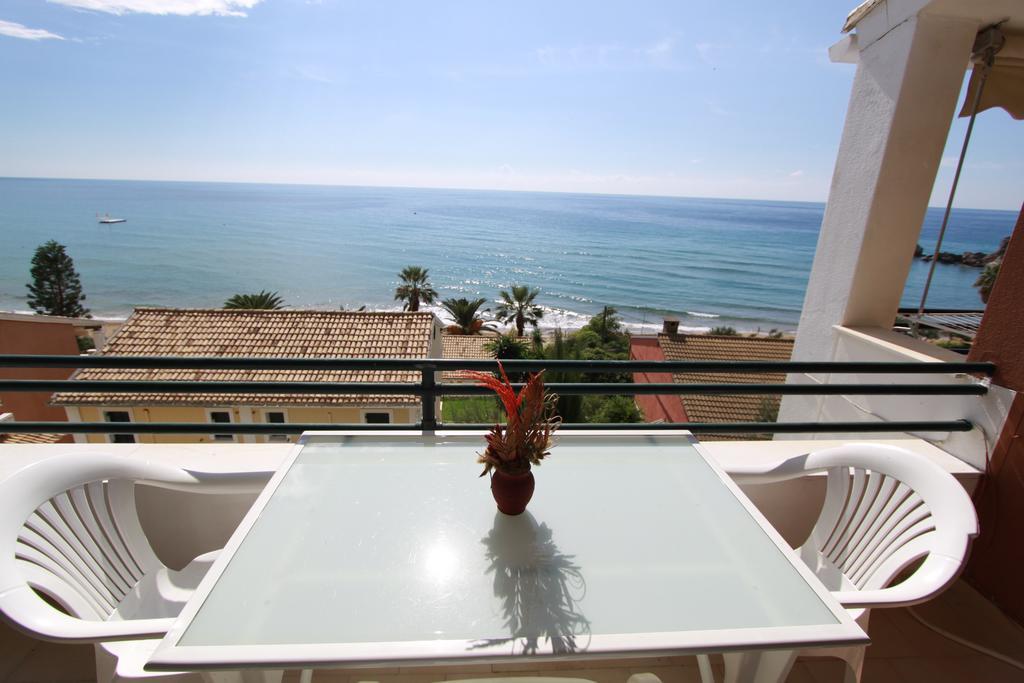 Corfu Glyfada Menigos Beach Apartments Экстерьер фото