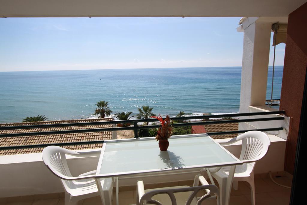 Corfu Glyfada Menigos Beach Apartments Экстерьер фото