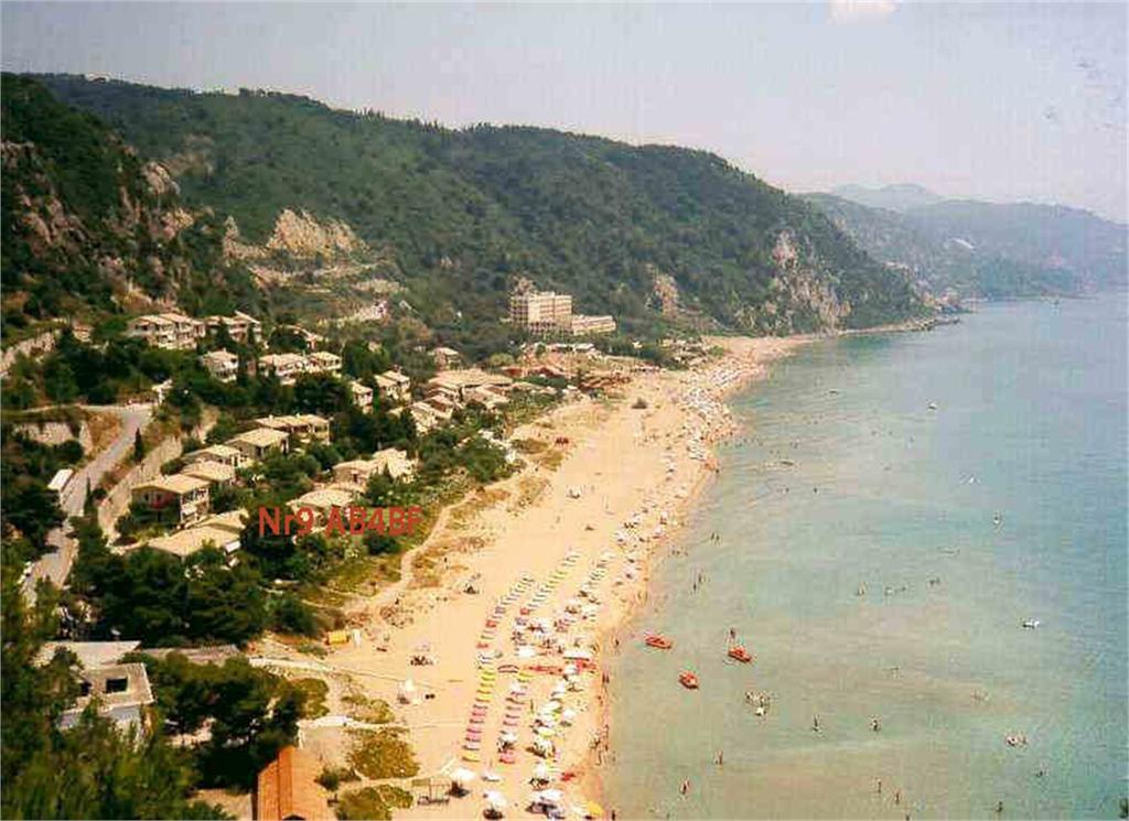 Corfu Glyfada Menigos Beach Apartments Экстерьер фото