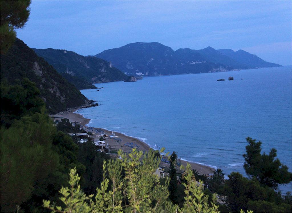 Corfu Glyfada Menigos Beach Apartments Экстерьер фото