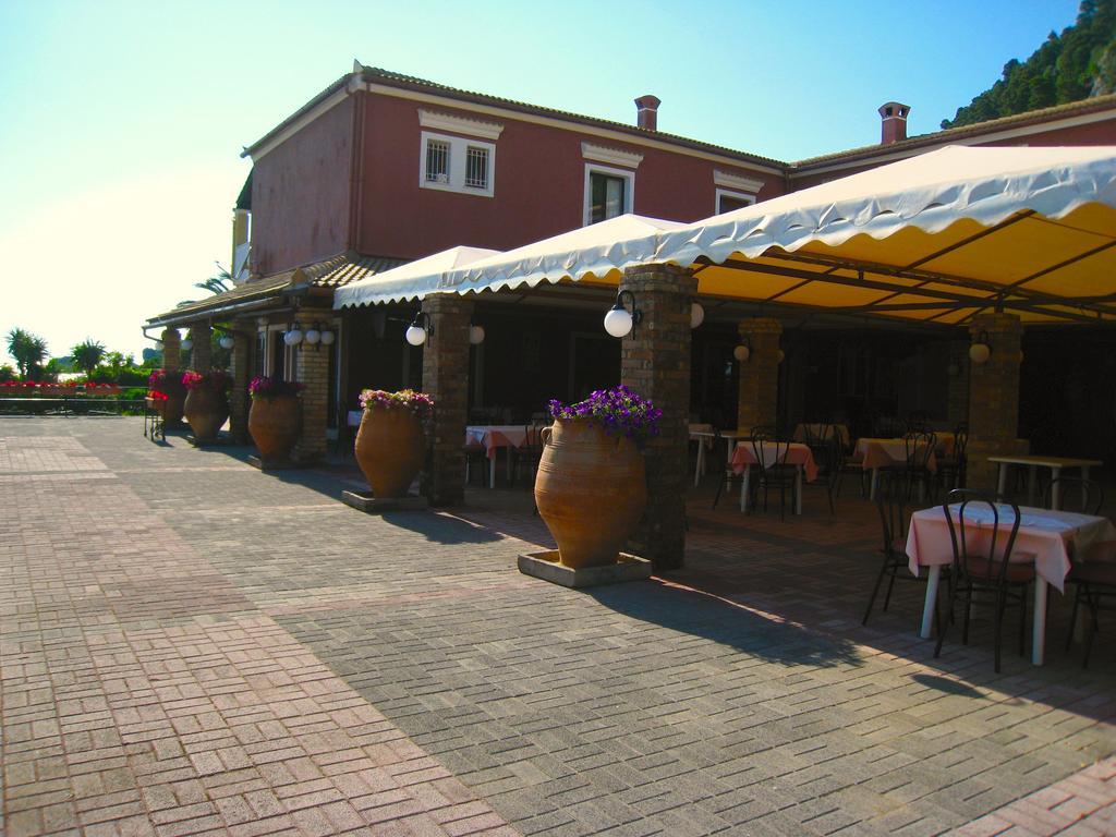 Corfu Glyfada Menigos Beach Apartments Экстерьер фото