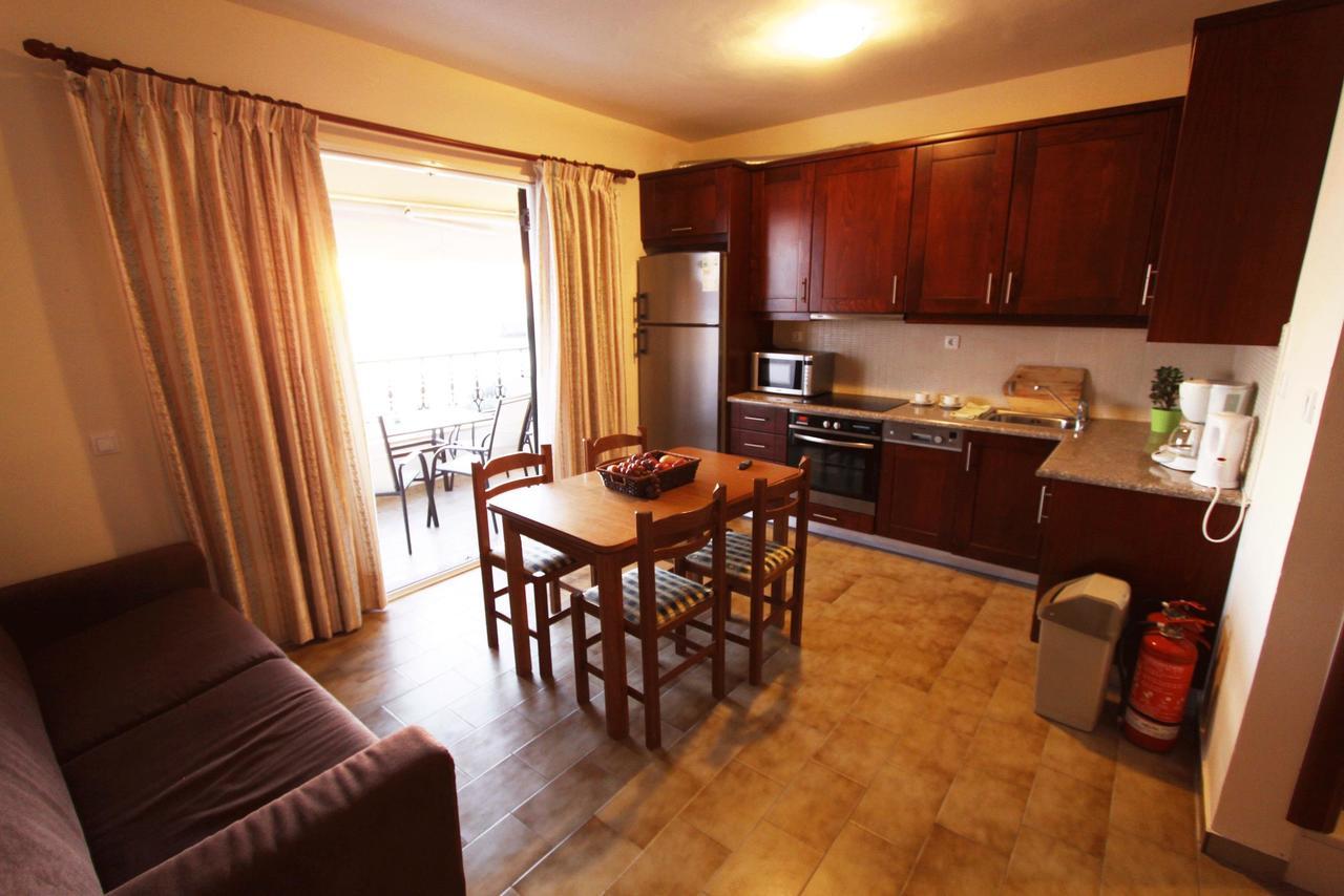 Corfu Glyfada Menigos Beach Apartments Экстерьер фото