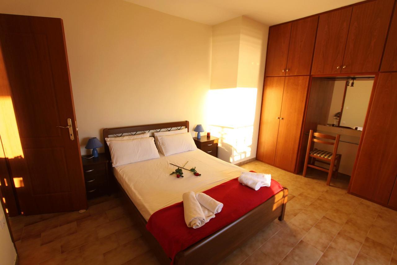Corfu Glyfada Menigos Beach Apartments Экстерьер фото