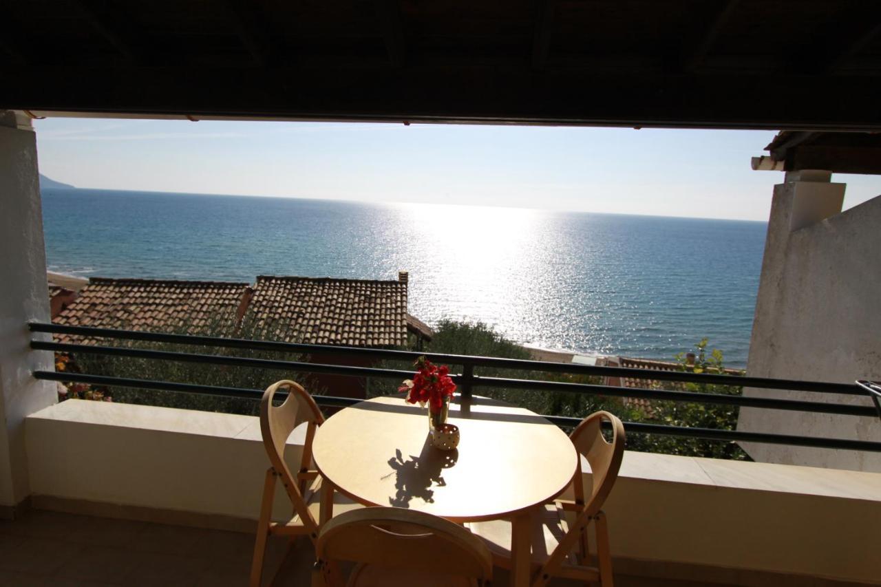 Corfu Glyfada Menigos Beach Apartments Экстерьер фото