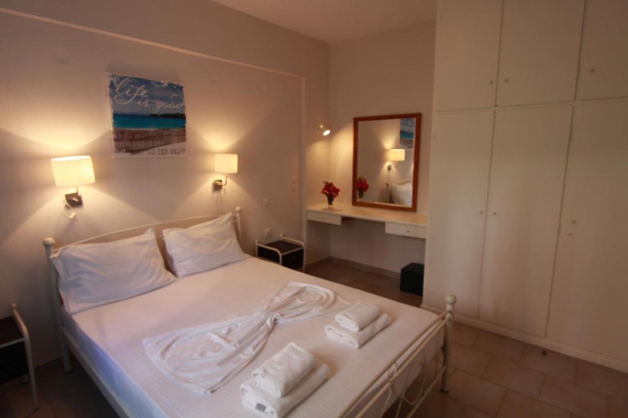 Corfu Glyfada Menigos Beach Apartments Экстерьер фото