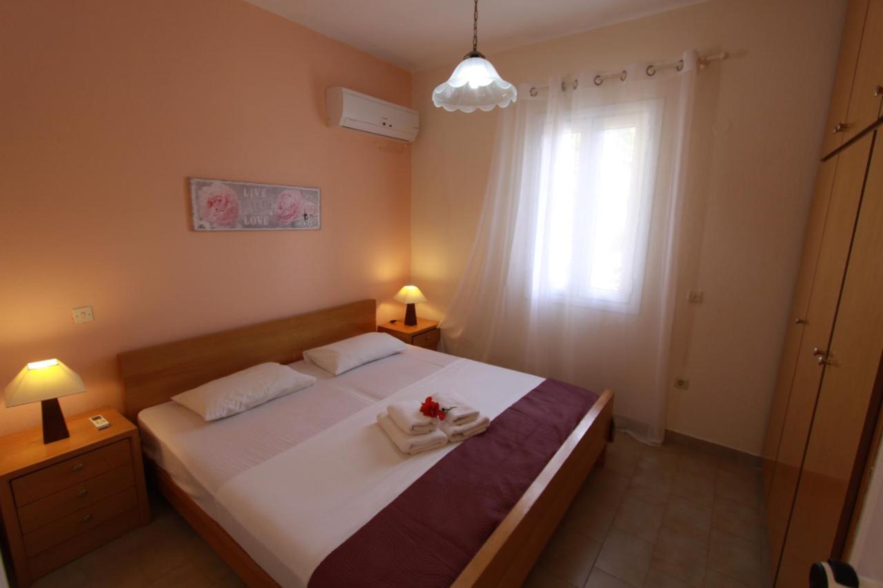 Corfu Glyfada Menigos Beach Apartments Экстерьер фото