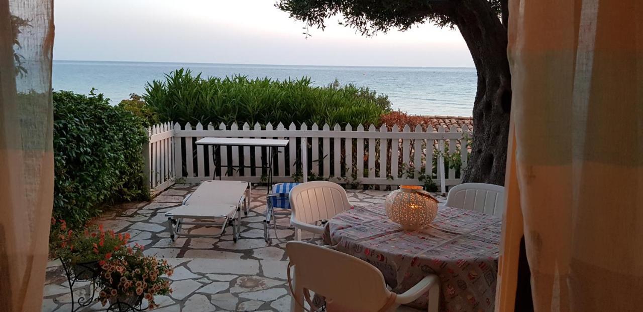 Corfu Glyfada Menigos Beach Apartments Экстерьер фото