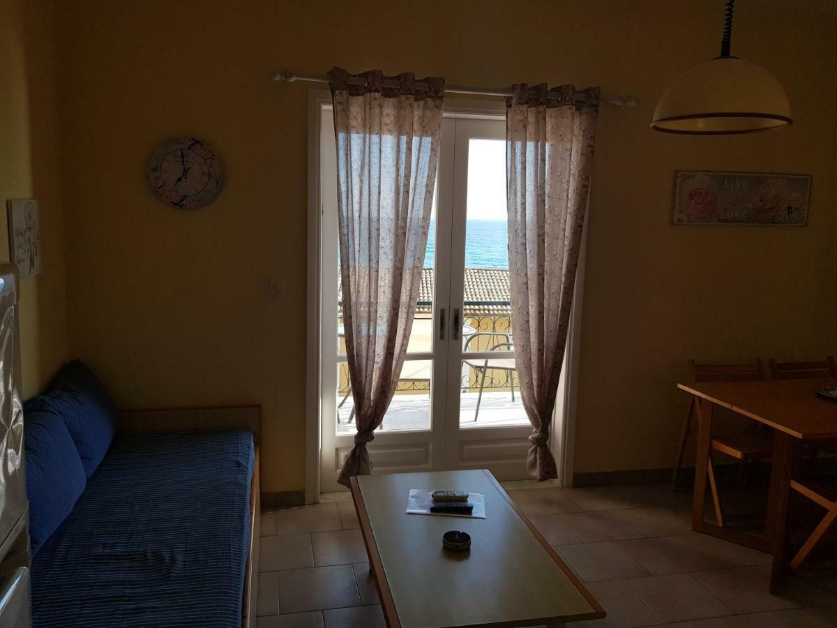 Corfu Glyfada Menigos Beach Apartments Экстерьер фото