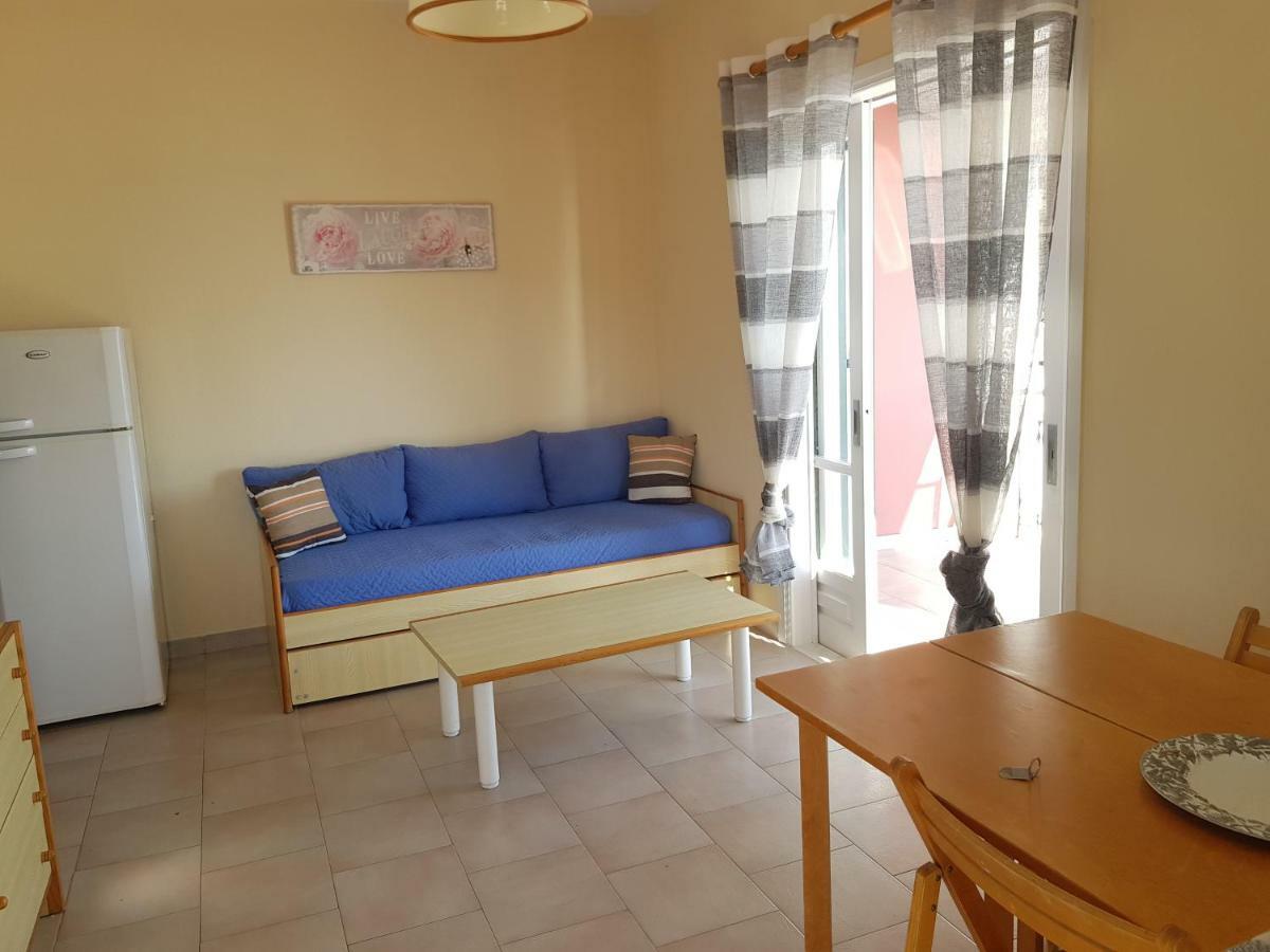 Corfu Glyfada Menigos Beach Apartments Экстерьер фото
