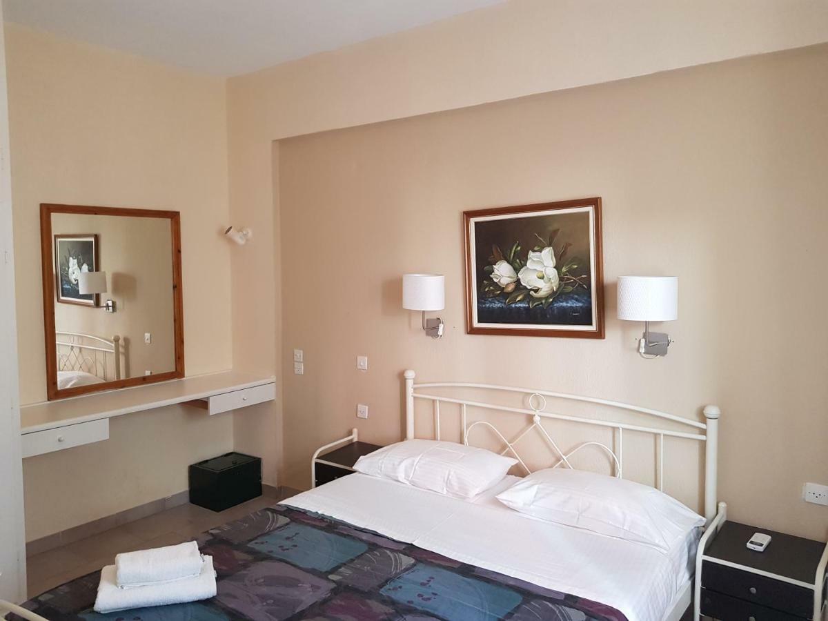 Corfu Glyfada Menigos Beach Apartments Экстерьер фото