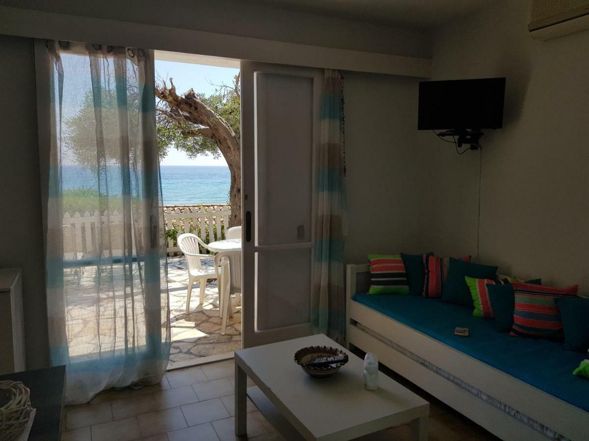 Corfu Glyfada Menigos Beach Apartments Экстерьер фото